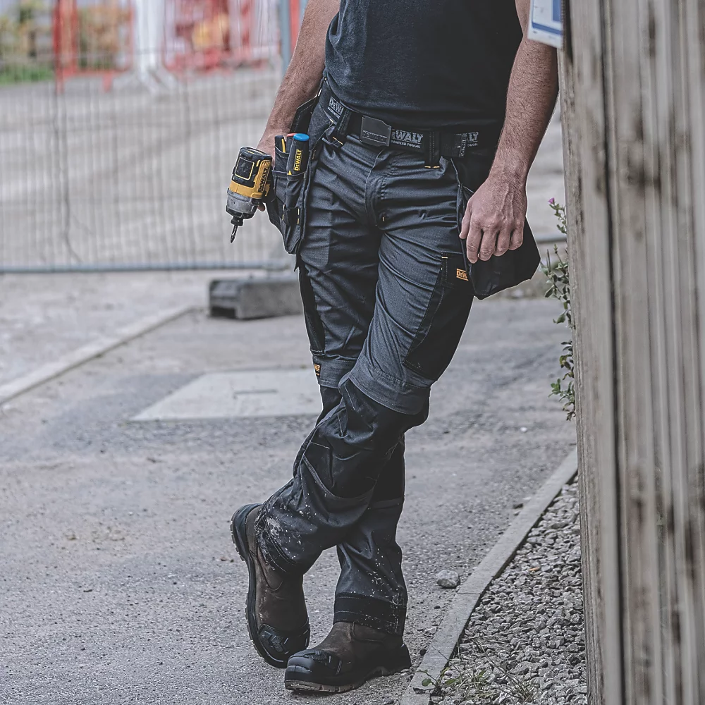 Pantalon De Travail à étuis DeWalt Barstow DWC115-008 Gris Anthracite, Tour De Taille 34" Et Longueur De Jambe 29" 6 Pantalon De Travail à étuis DeWalt Barstow DWC115-008 Gris Anthracite, Tour De Taille 34" Et Longueur De Jambe 29" – Image 4